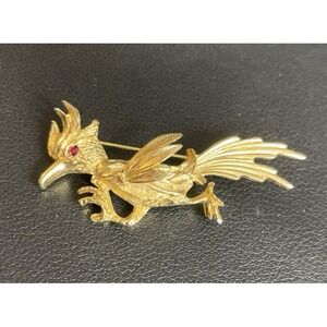 Vintage Road Runner Brooch Bird Pin Brushed Gold Tone Red Rhinestone Eye Jewelry